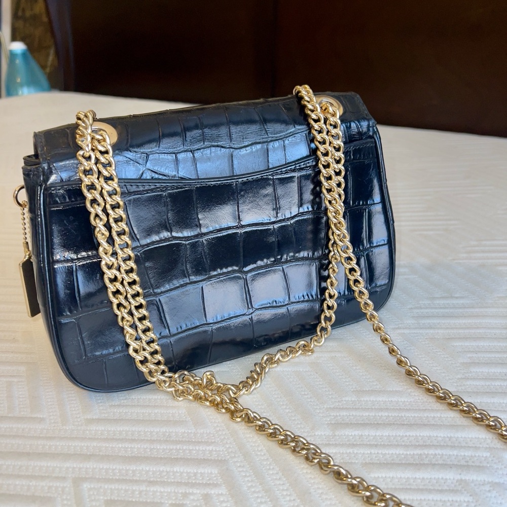 AUTHENTIC Coach Black Croc-Embossed Crossbody Bag with Gold Chain - Picture 4 of 10